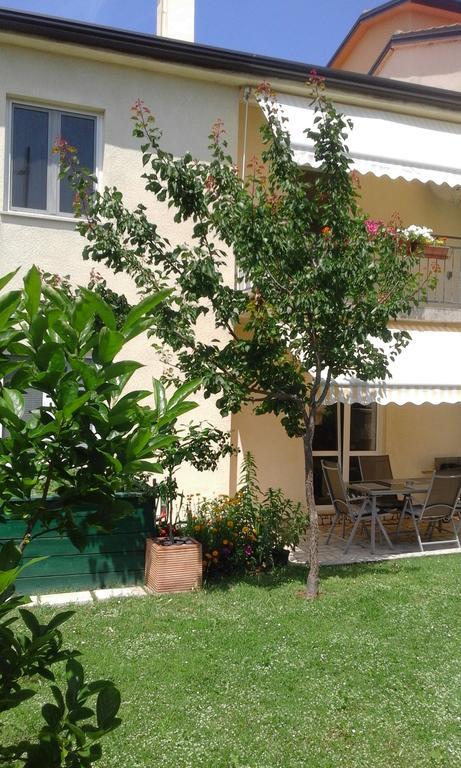 Apartment Laura Πόρετς Εξωτερικό φωτογραφία