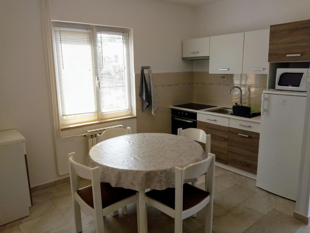 Apartment Laura Πόρετς Εξωτερικό φωτογραφία
